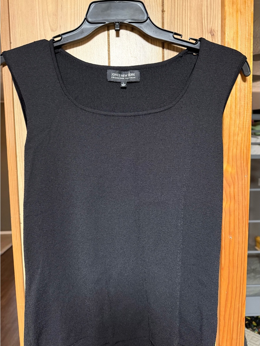 Jones New York Black Sleeveless Knit Tank Top